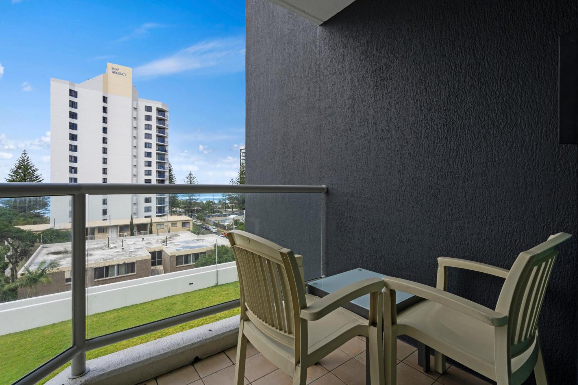 Legends Apartments - Qstay Gold Coast Exterior photo